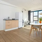 In Park- Shared Kitchen 펜션 *