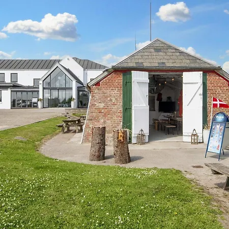 Nyaraló In Park- Shared Kitchen Ulfborg